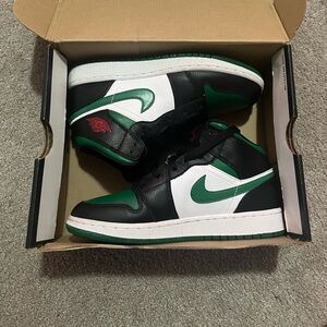 Jordan Kids Sneakers - Black, Green, White